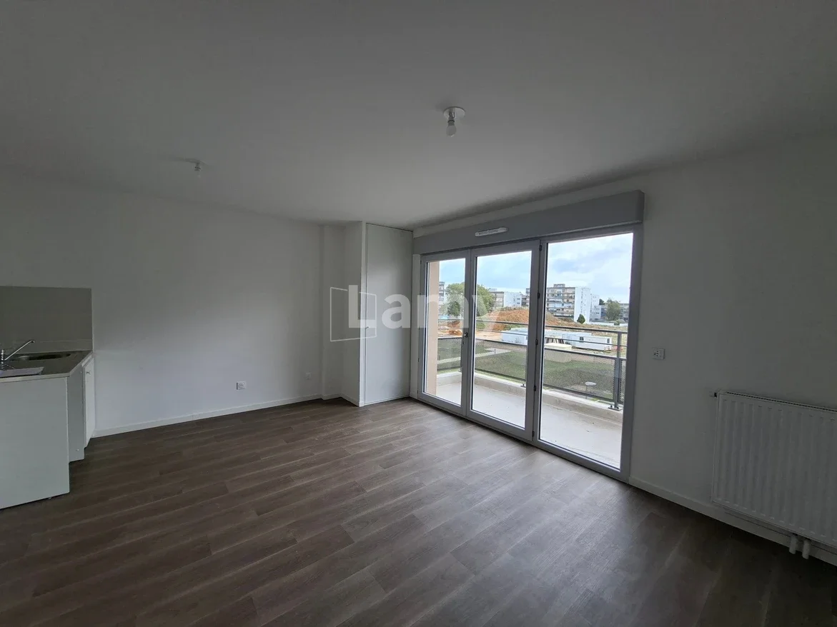 Flat Rue Jean Maltrud in Le Havre