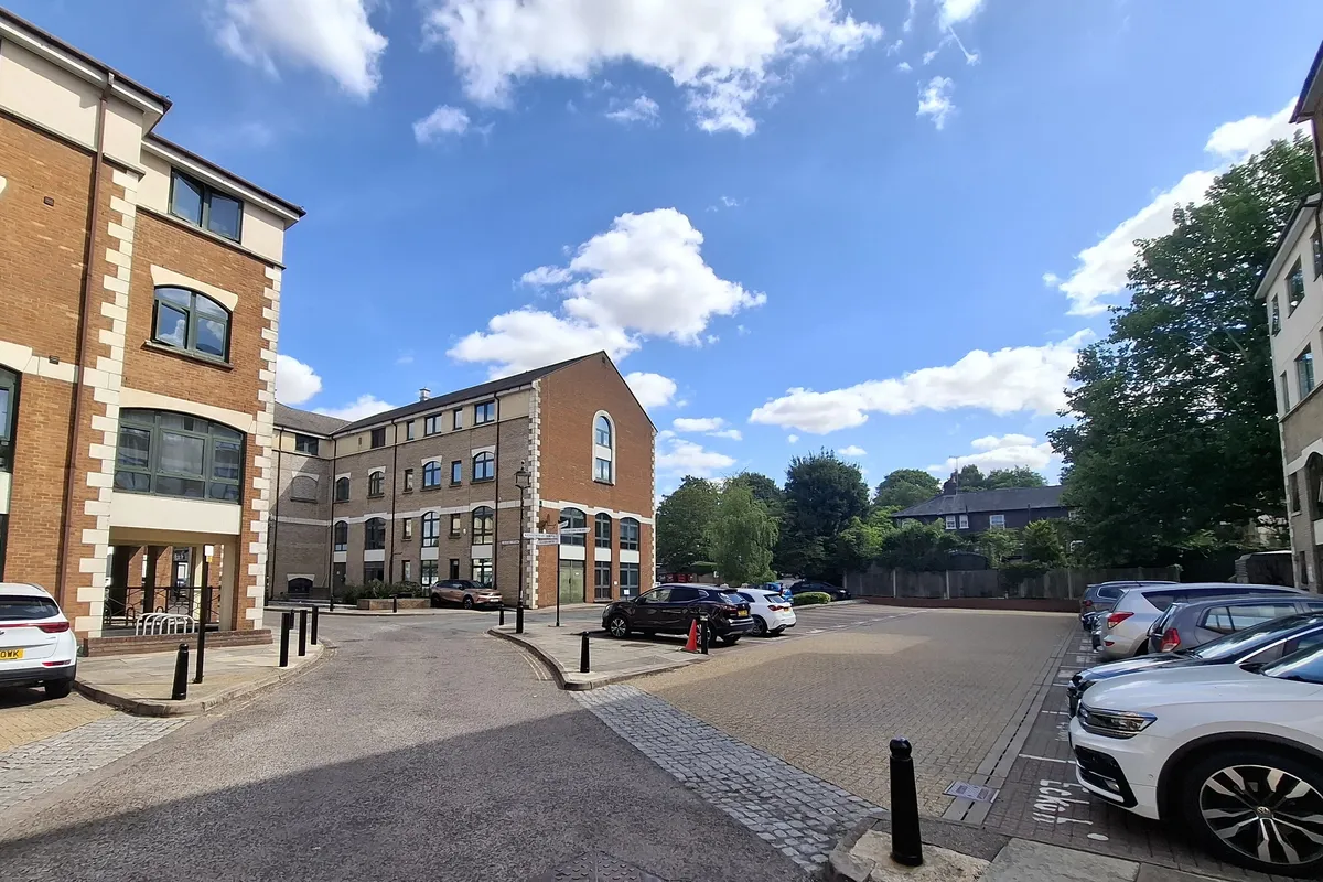 Flat Corner Hall in Dacorum