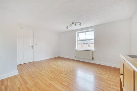 Flat Crowell Road in Chinnor