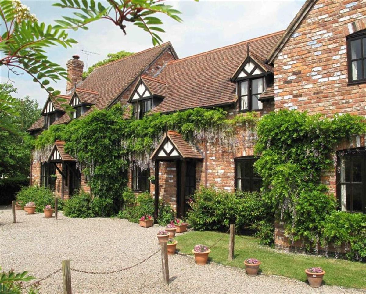 House Ludlow Bypass in Ashford Carbonell