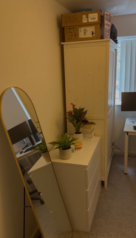 Room Elmira Way in Salford