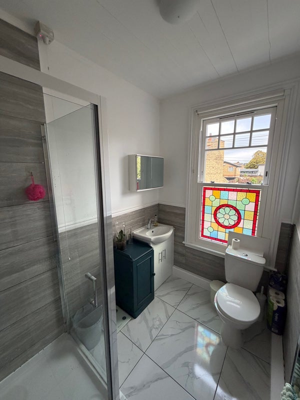 Room Pirbright Road in Greater London