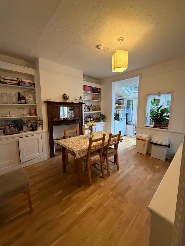 Room Pirbright Road in Greater London