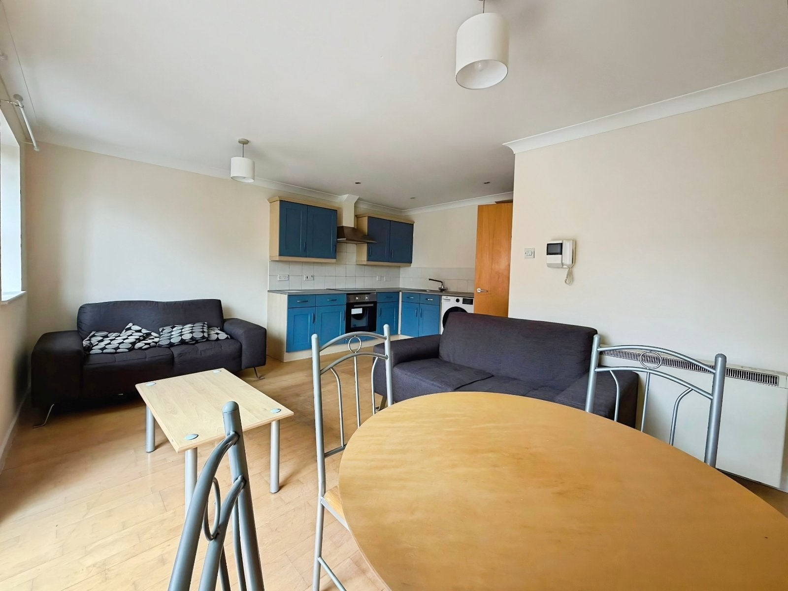 Flat Turlow Court in Leeds