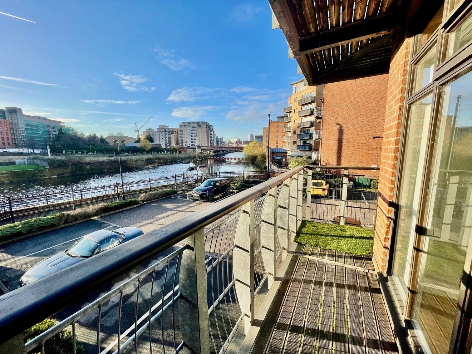 Flat Turlow Court in Leeds