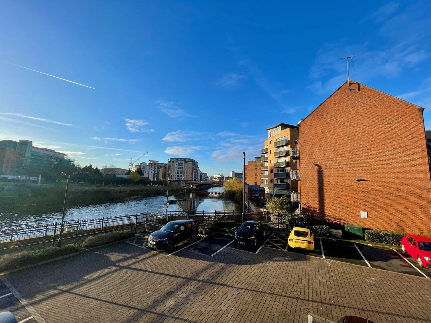 Flat Turlow Court in Leeds