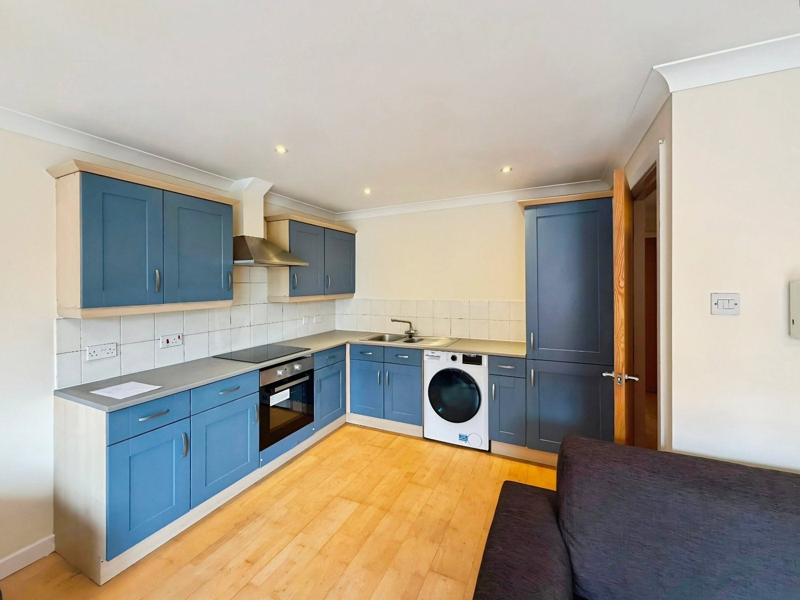 Flat Turlow Court in Leeds