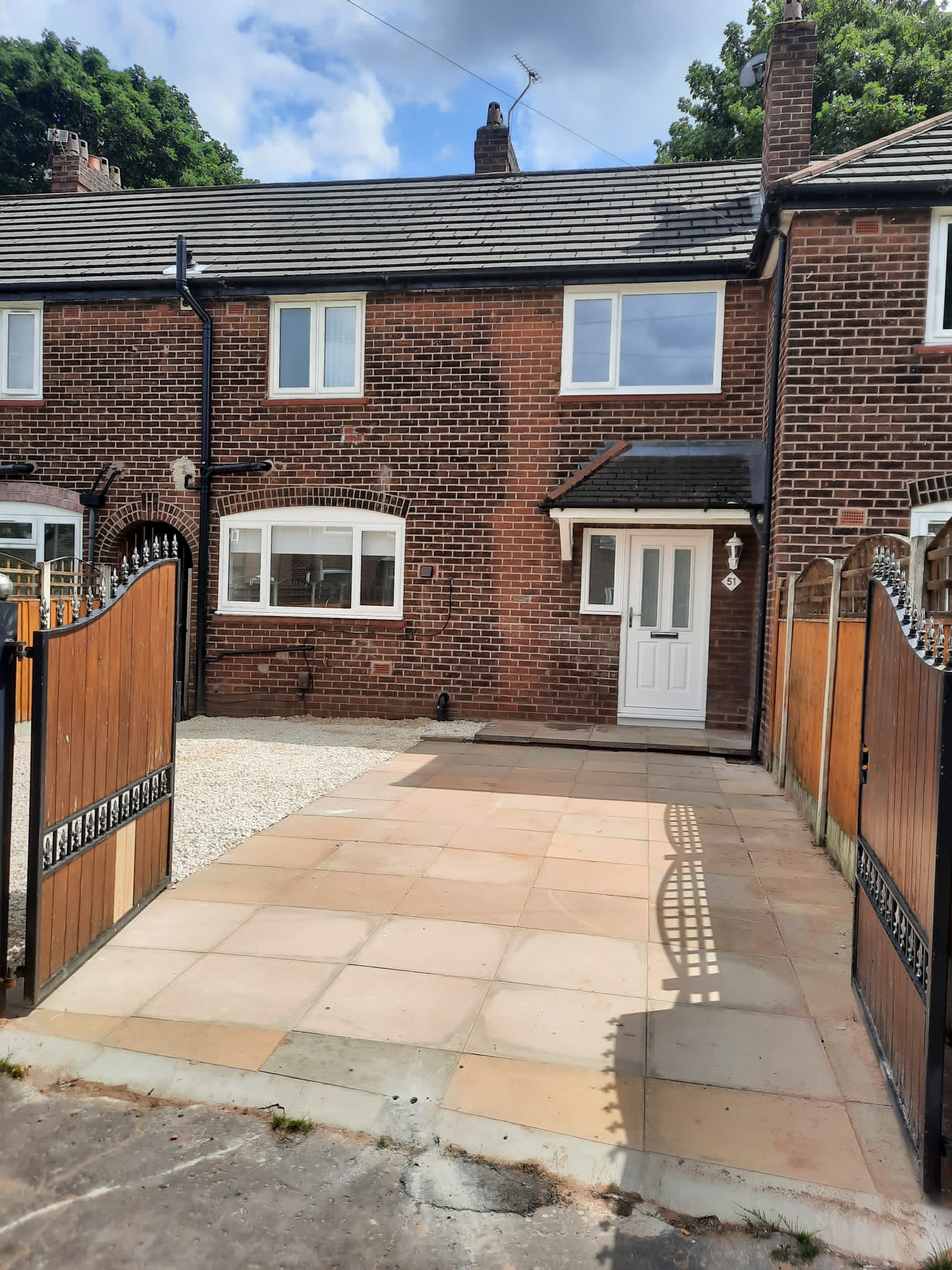House Brandwood Avenue in Manchester