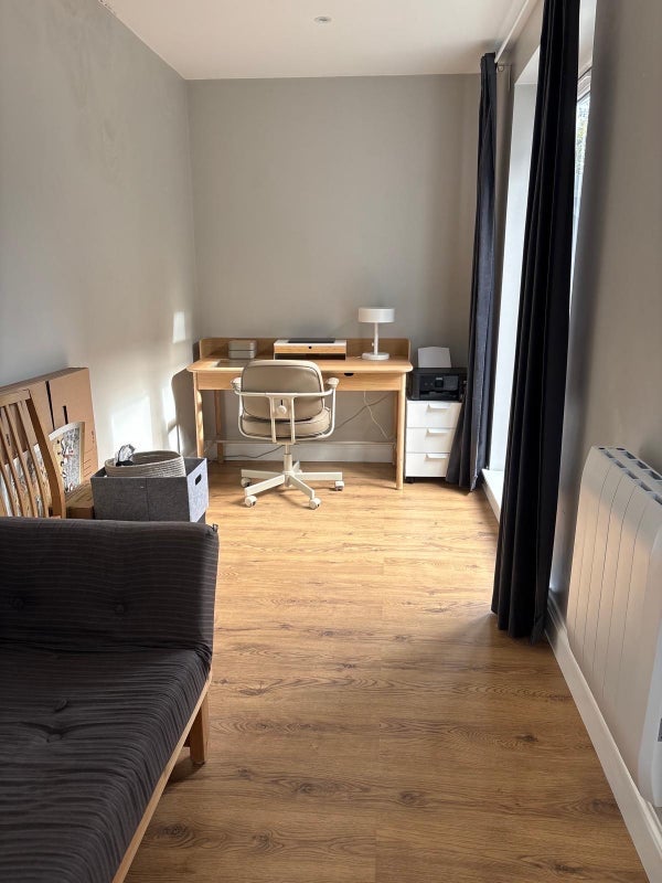 Flat Brockley Road in Greater London