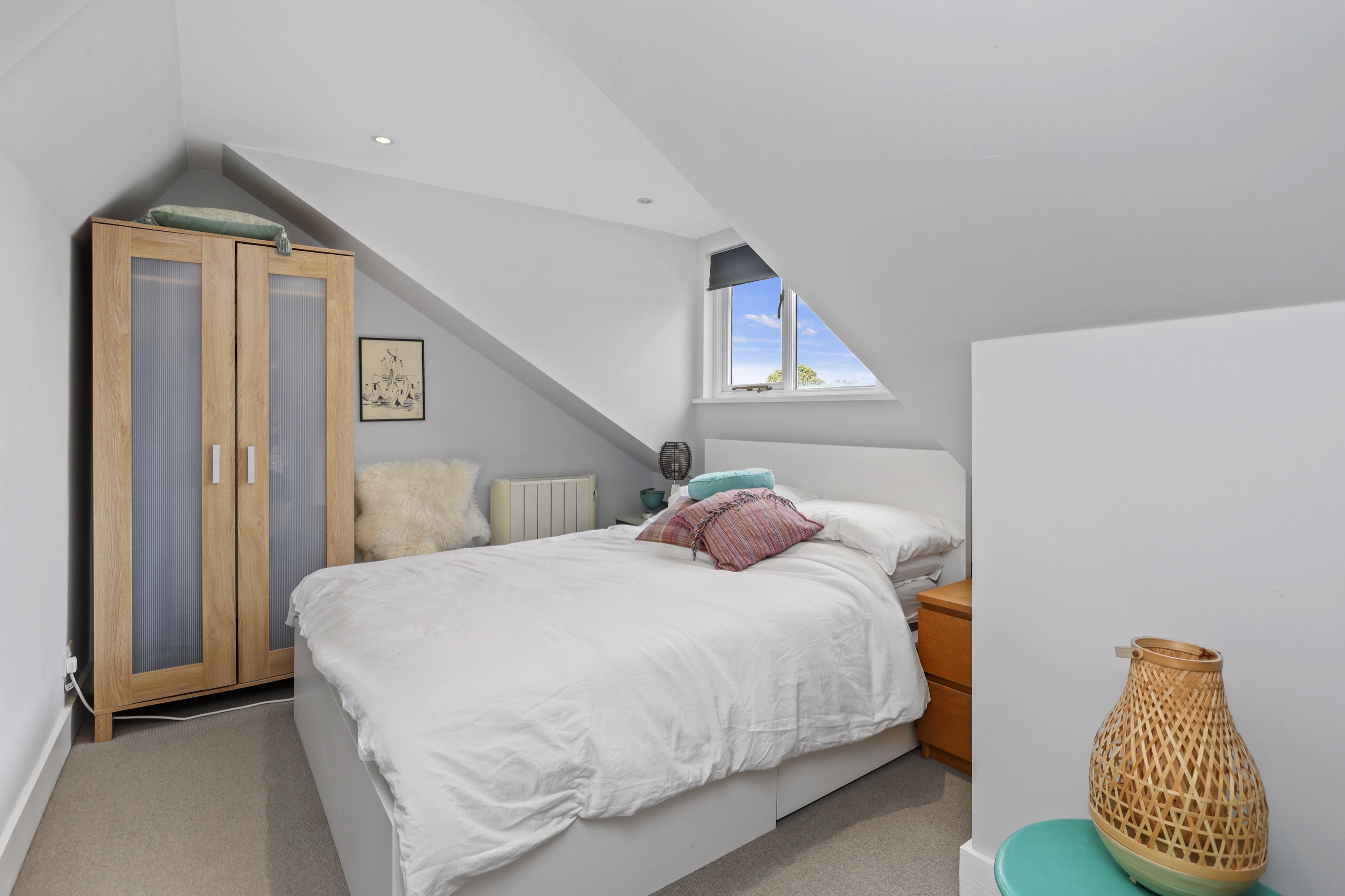 Flat Sheen Road in Greater London