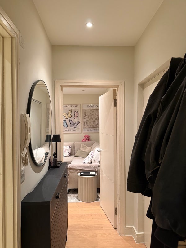 Flat Netherford Road in Greater London