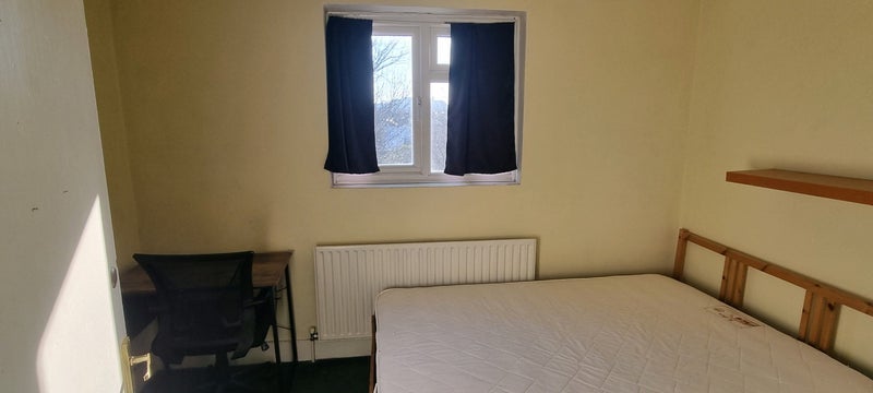 Room East Dulwich Road in Greater London