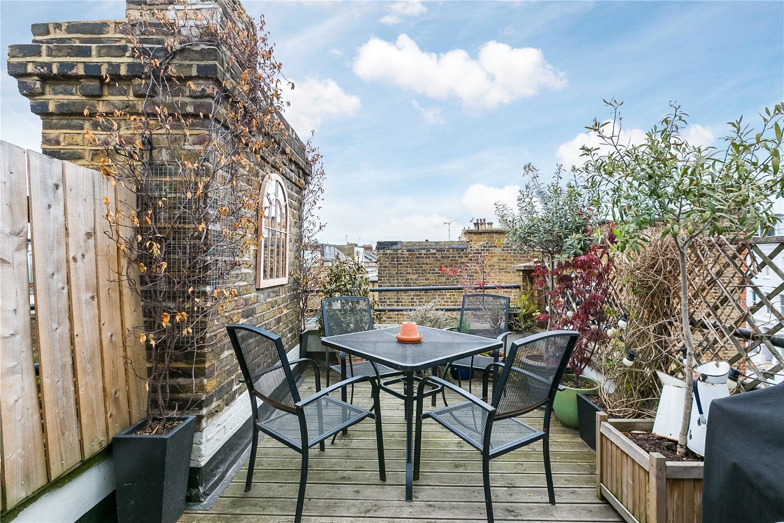 Flat Fulham Road in Greater London