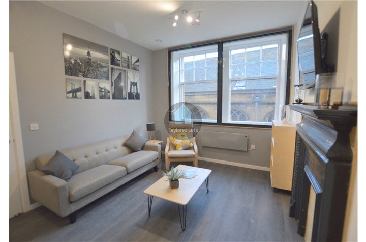 Flat Mosley Street in Newcastle upon Tyne