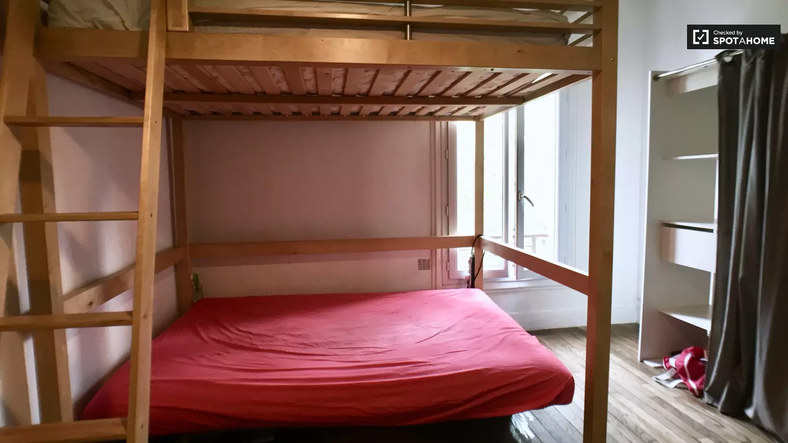 Flat Rue Sadi Carnot in Puteaux