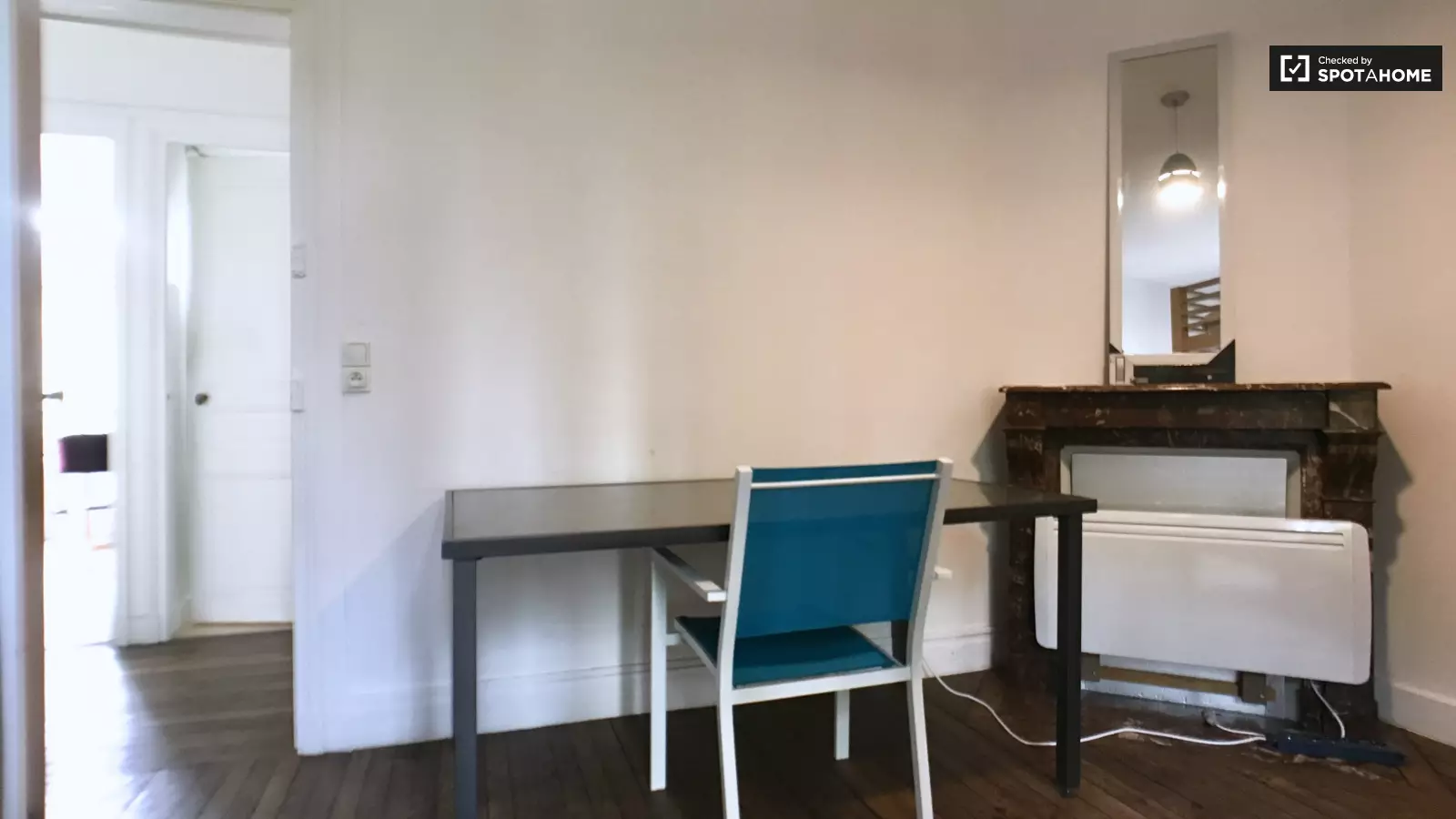 Flat Rue Sadi Carnot in Puteaux