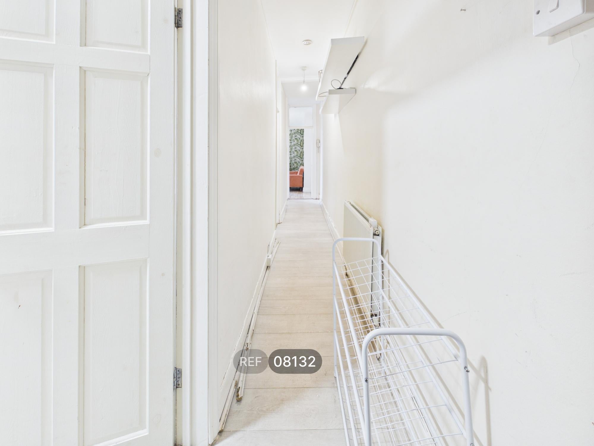Flat Brighton Terrace in Greater London