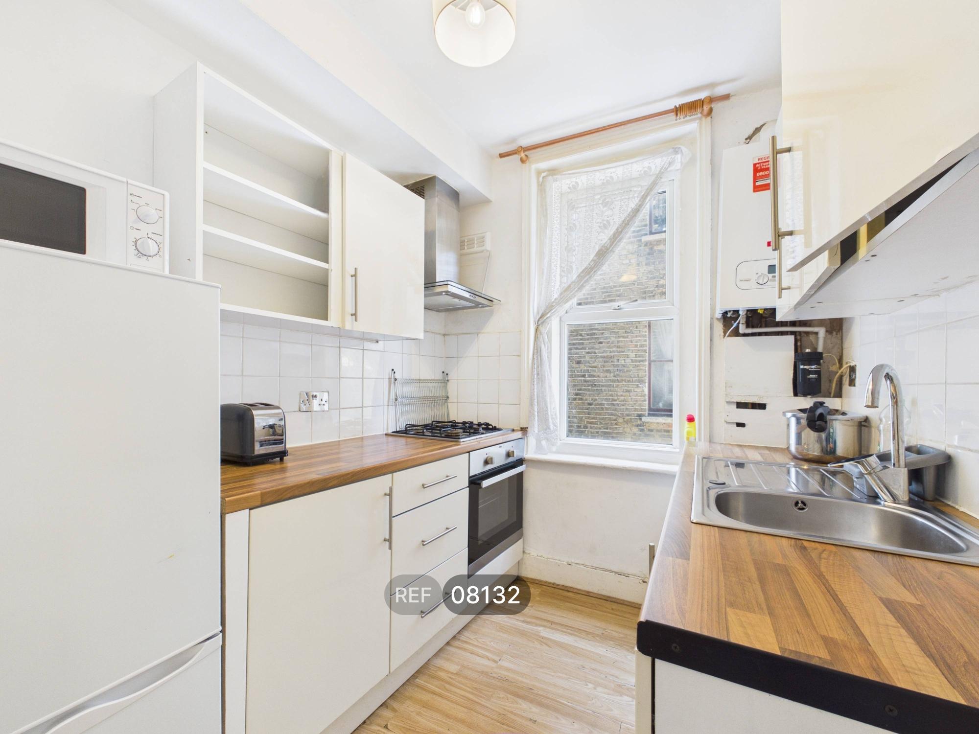 Flat Brighton Terrace in Greater London