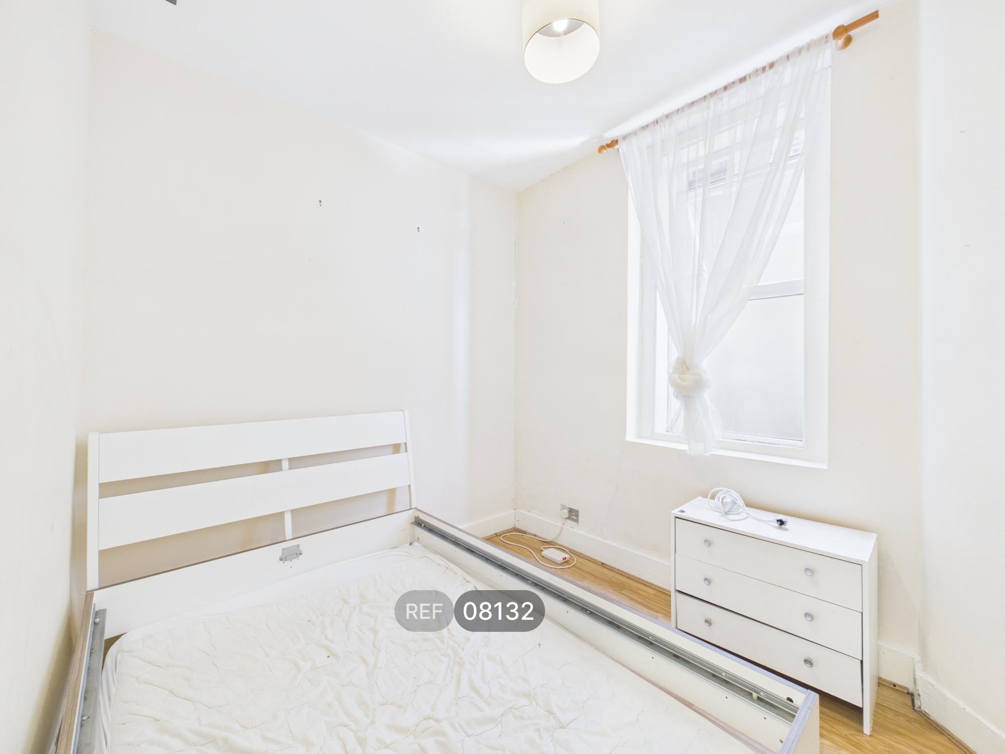 Flat Brighton Terrace in Greater London