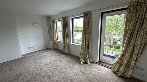 Flat Woodborough Road in Nottingham