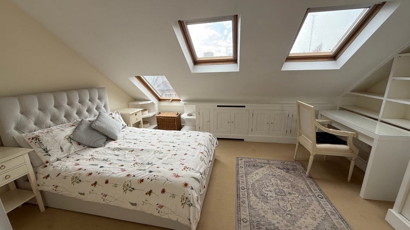 Room Worfield Street in Greater London