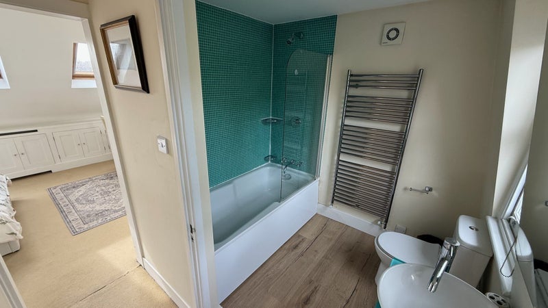 Room Worfield Street in Greater London