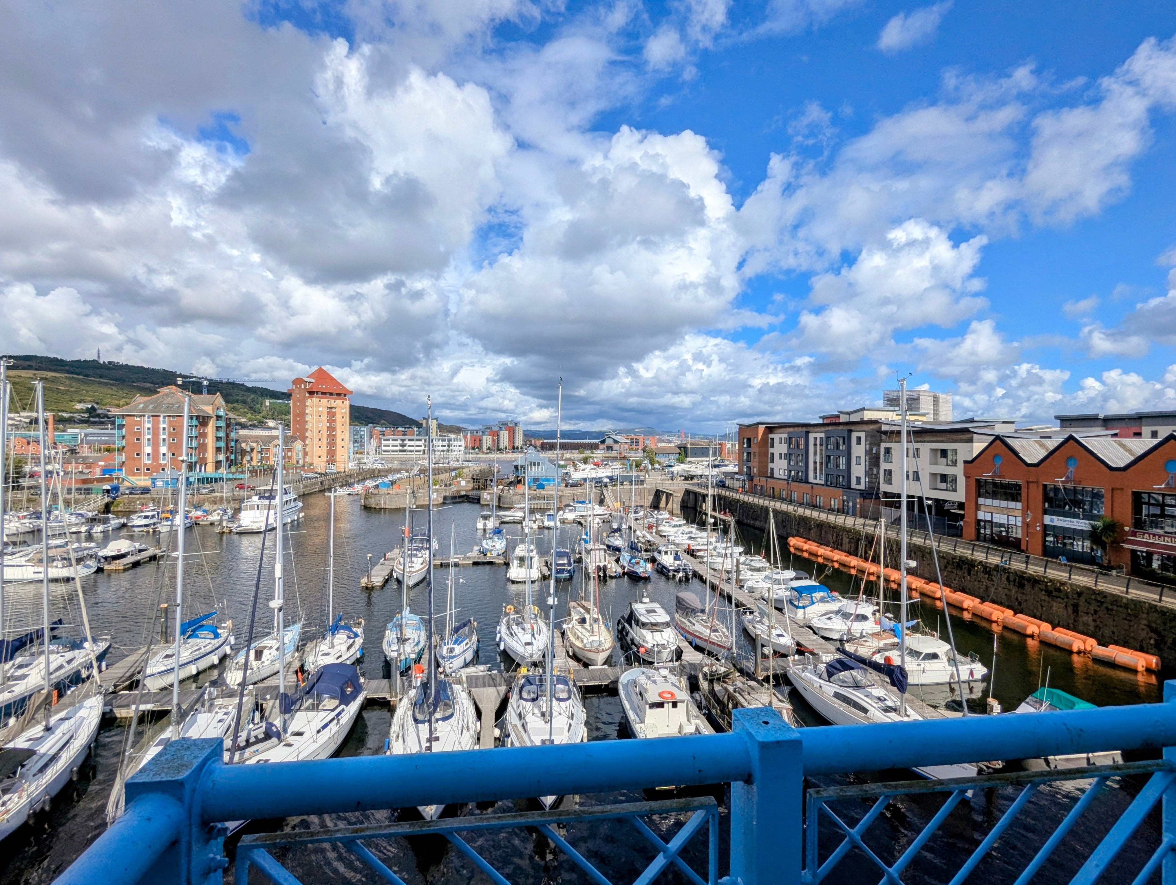 Flat Abernethy Quay in Swansea