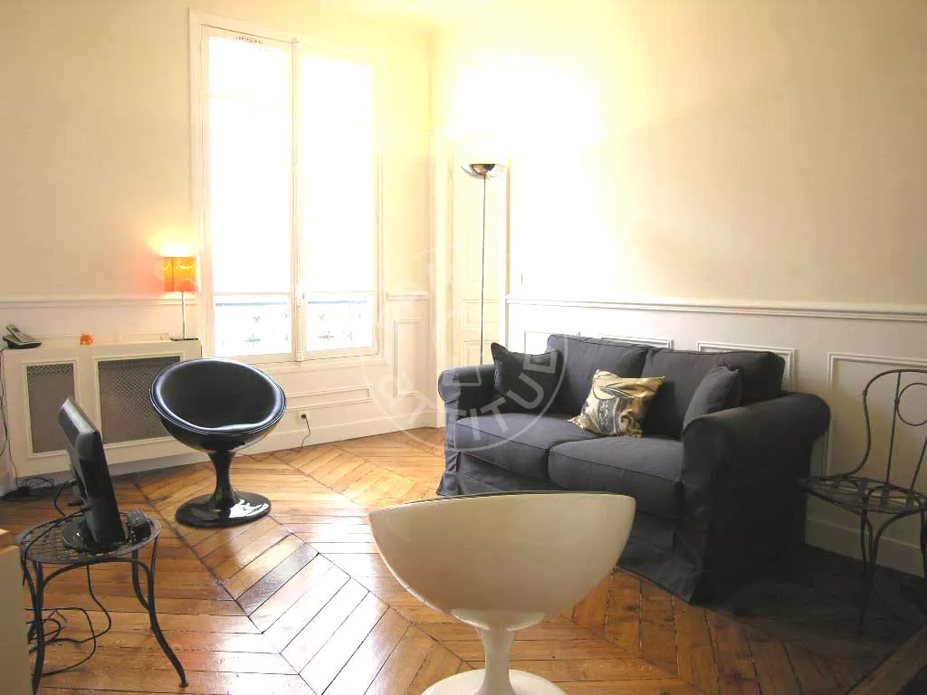 Flat Rue des Halles in Paris