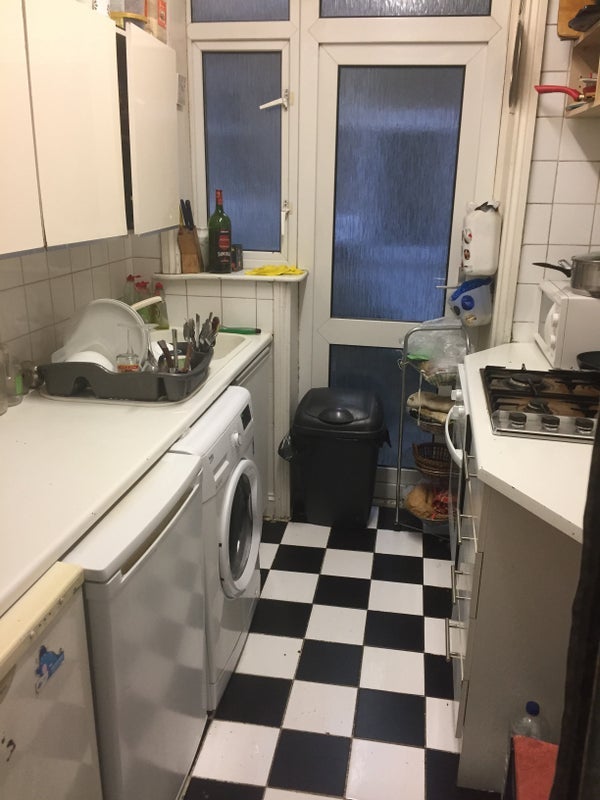 Room Ballards Lane in Greater London