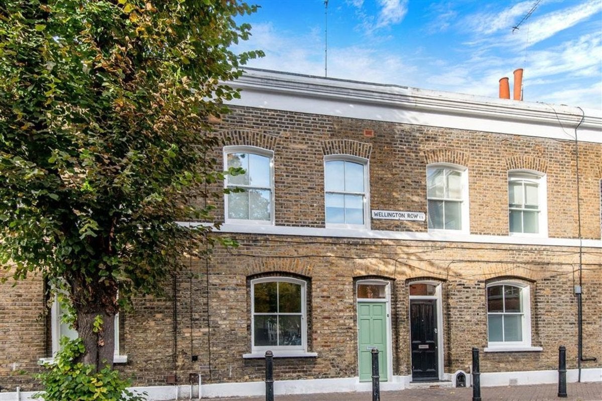 House Wellington Row in Greater London