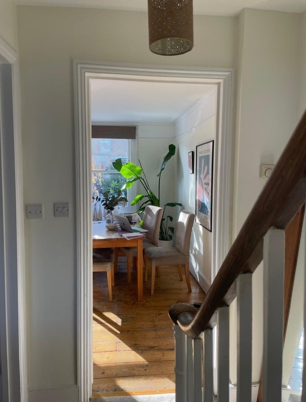 Room Ravenswood Road in Greater London