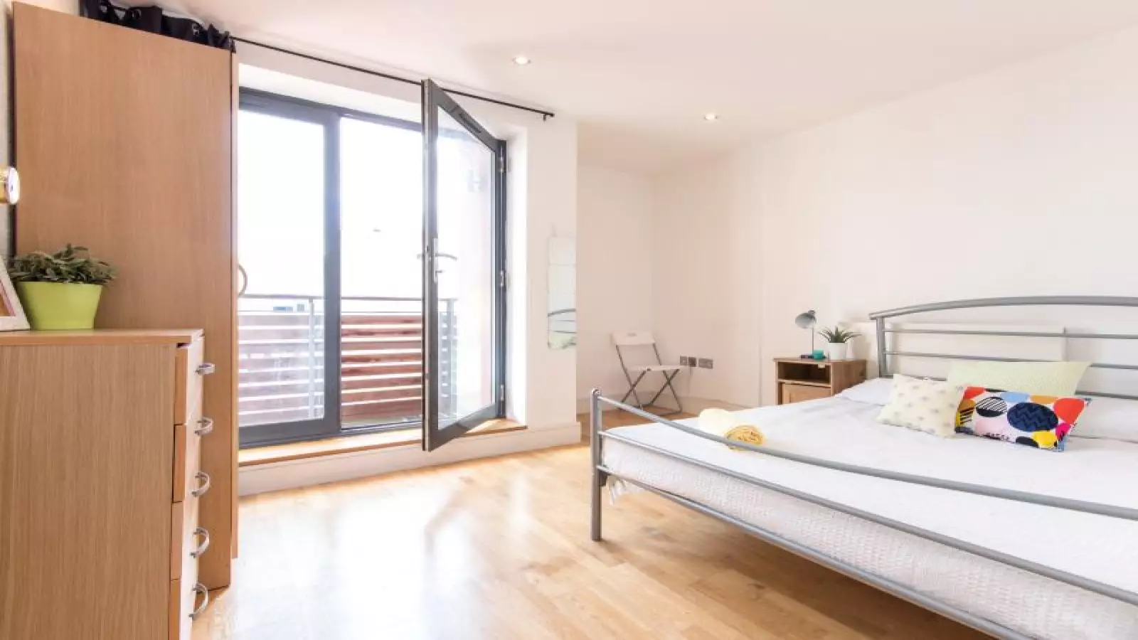 Flat Southwater Close in Greater London