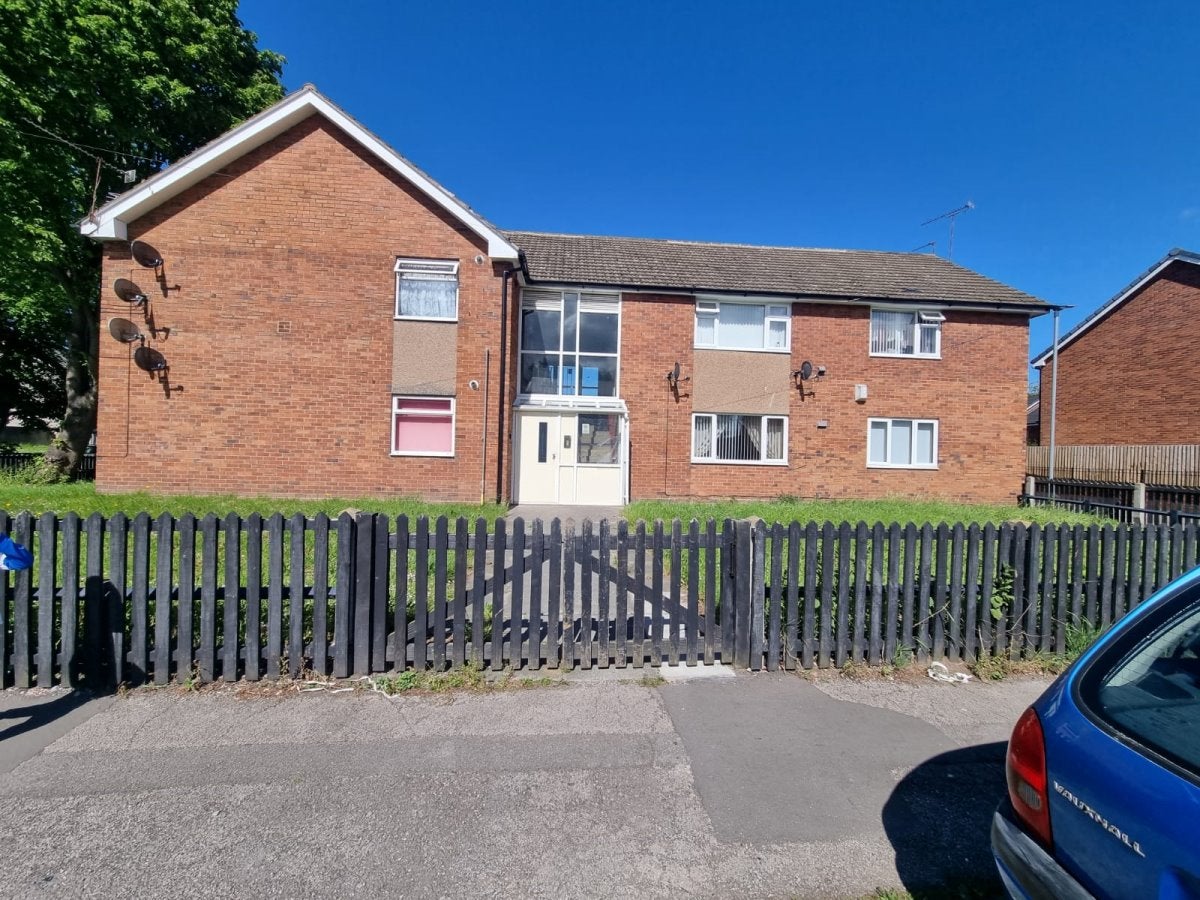 Flat Milton Road in Ellesmere Port