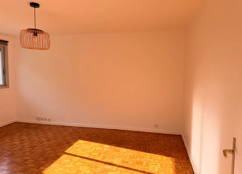 Appartement Allée des Acacias à Sèvres