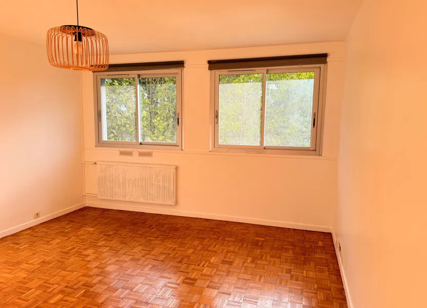 Appartement Allée des Acacias à Sèvres