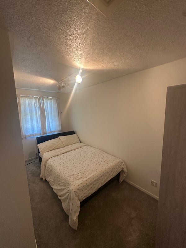 Room Cole Close in Greater London