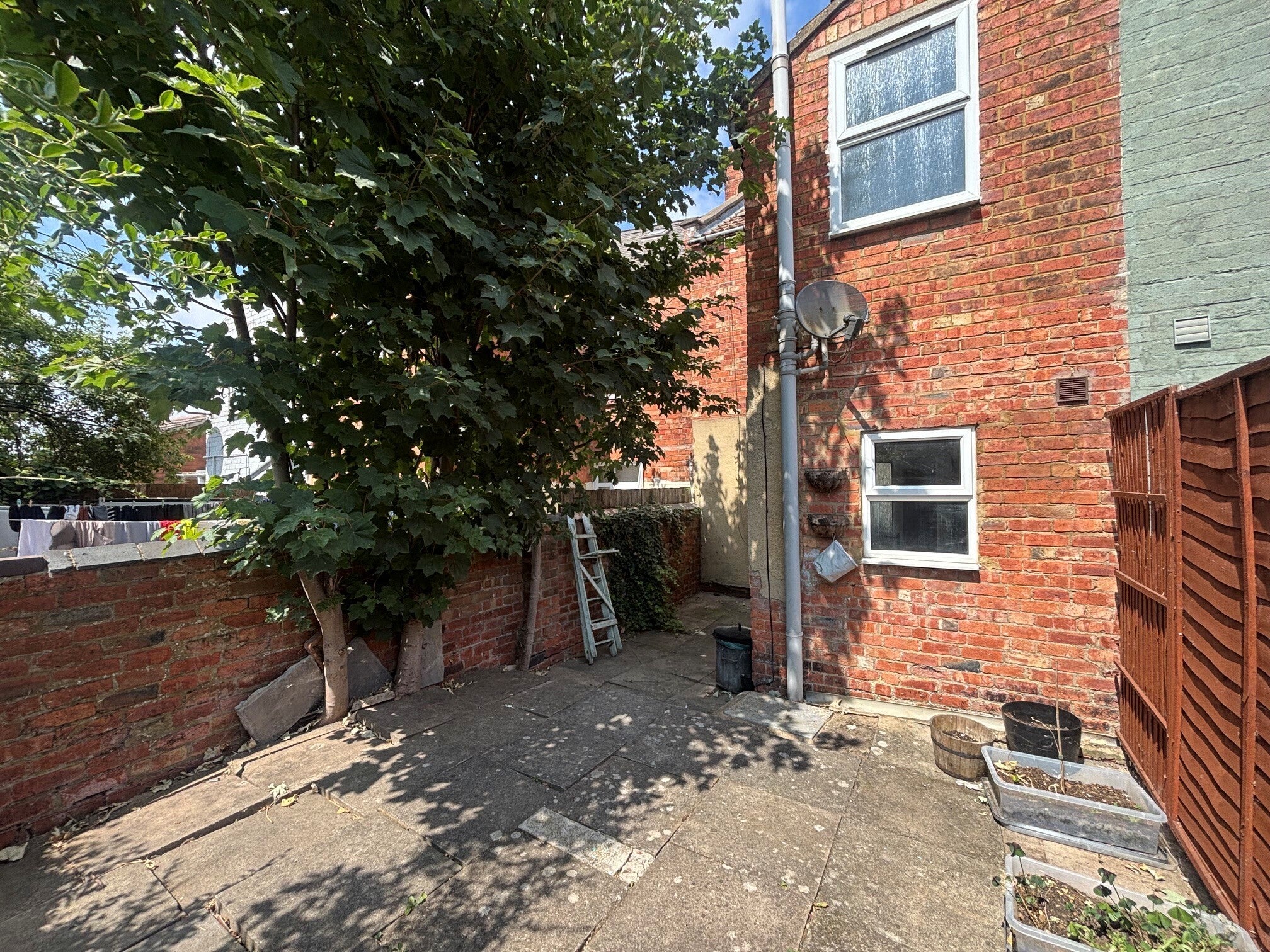 House Leslie Road in Northampton