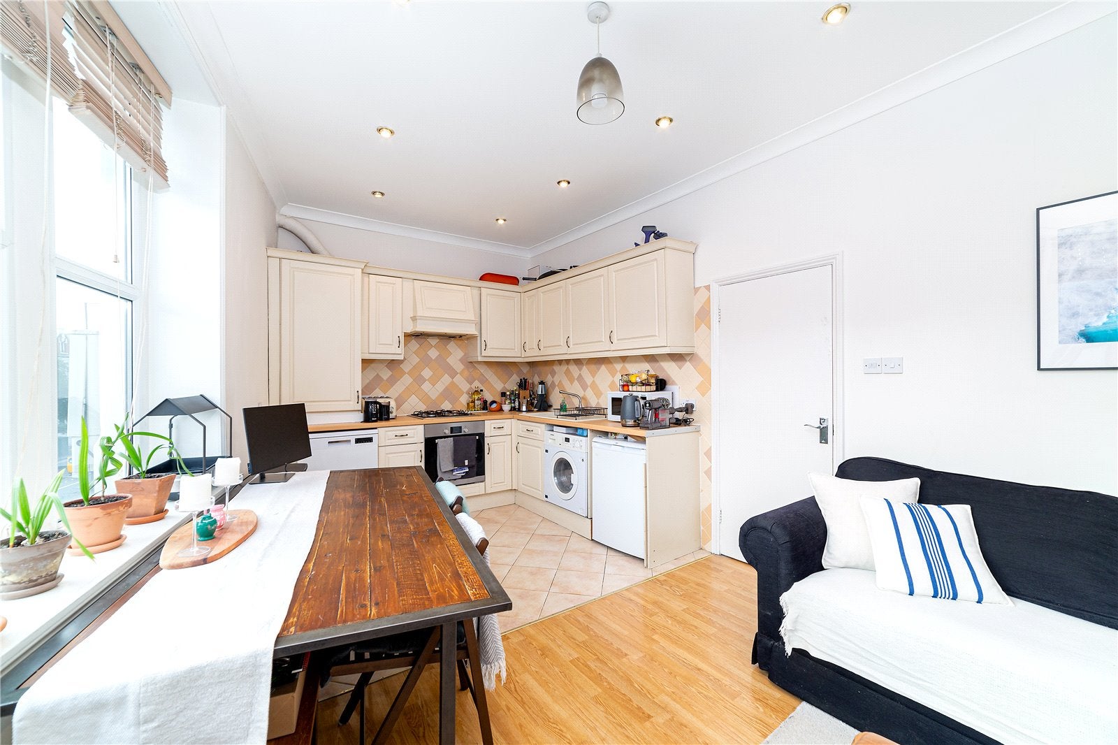 Flat Fulham Palace Road in Greater London