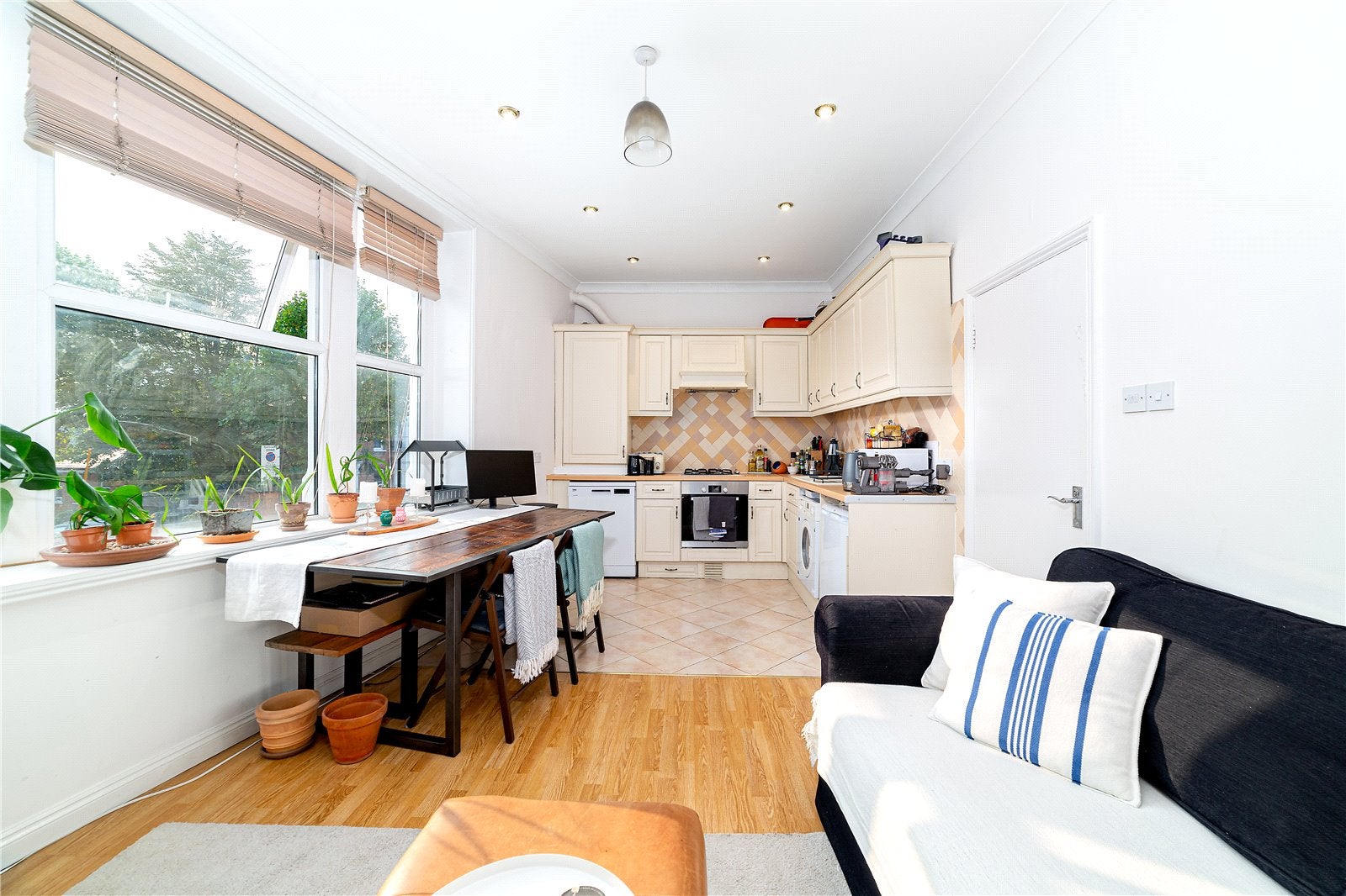 Flat Fulham Palace Road in Greater London