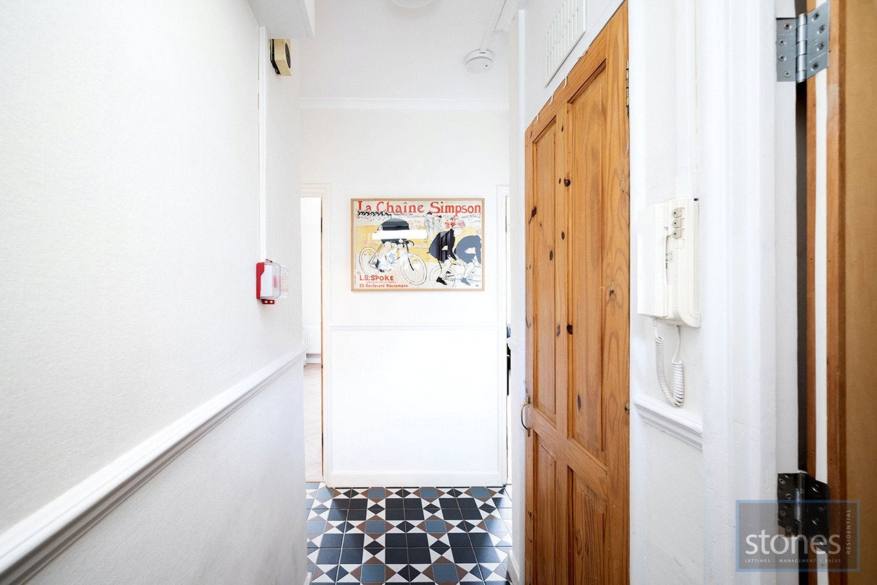 Flat Arlington Road in Greater London
