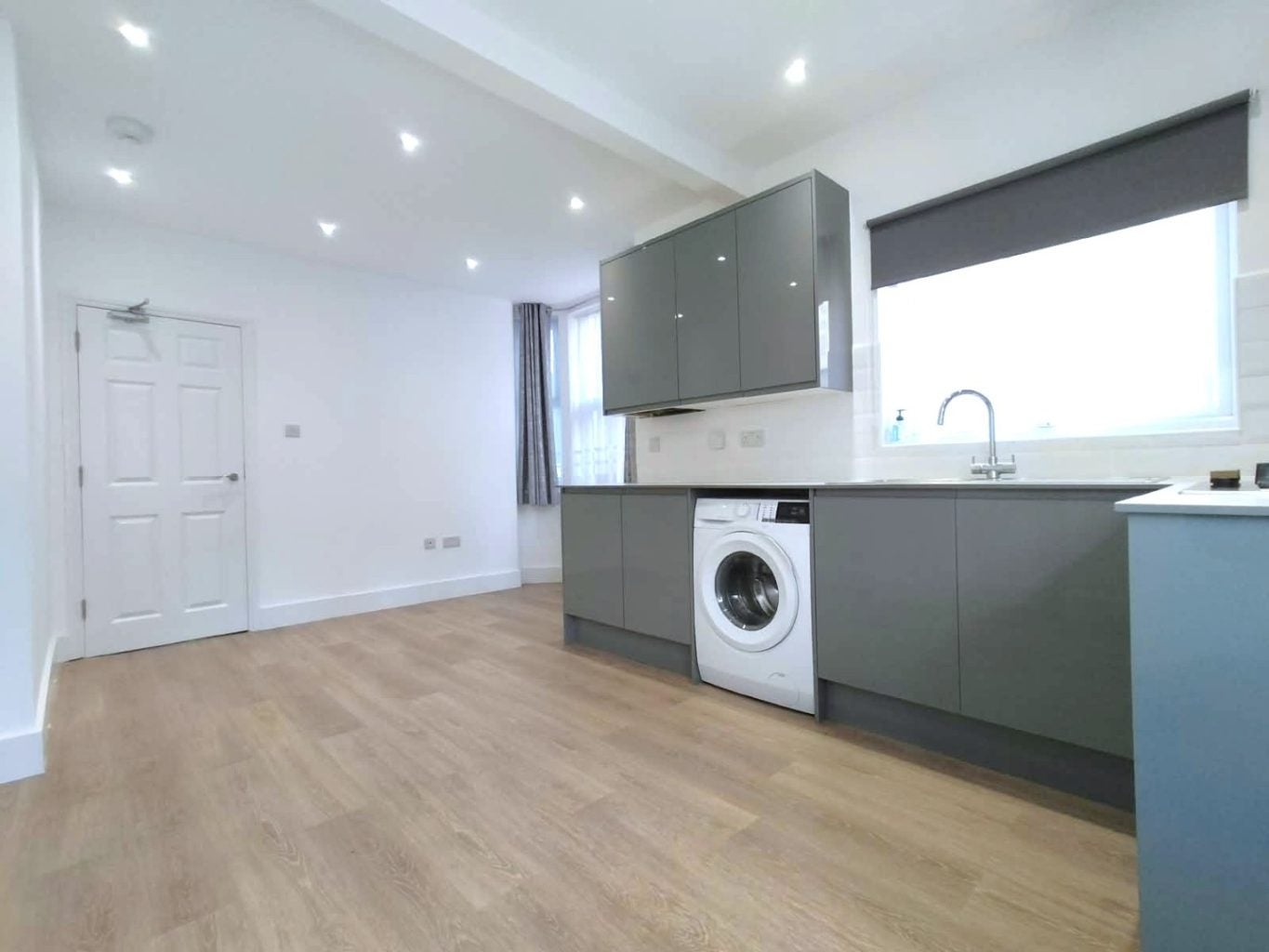 Flat Frome Road in Greater London