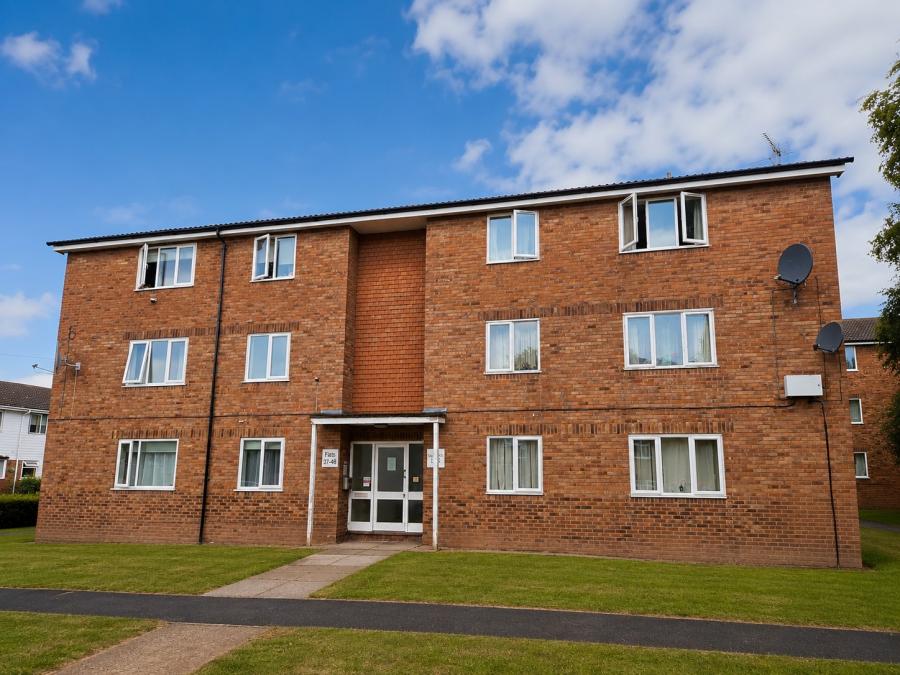 Flat Sandown Drive in Hereford