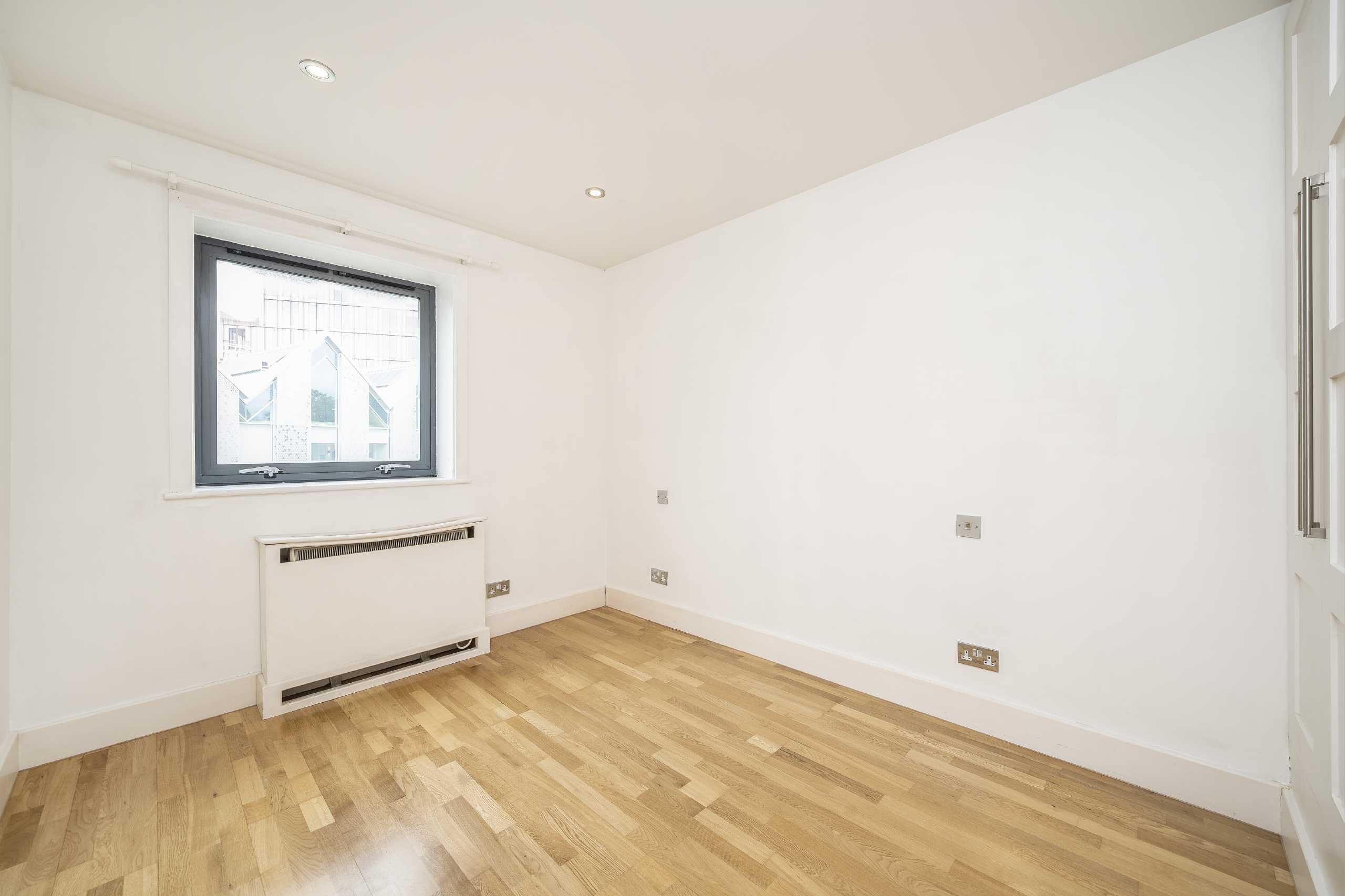 Flat York Way in Greater London