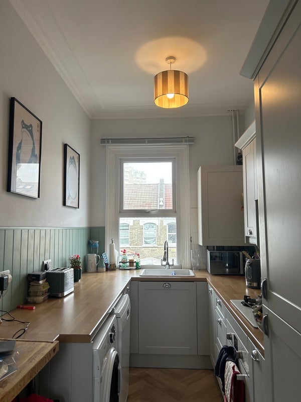 Room Atherfold Road in Greater London