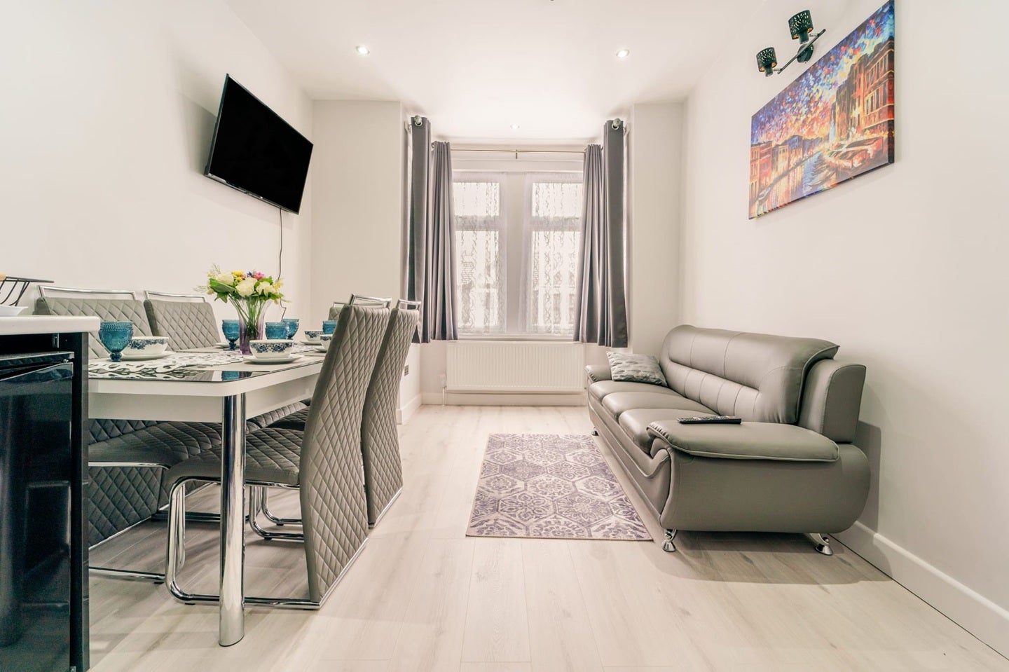 Flat Kimberley Avenue in Greater London
