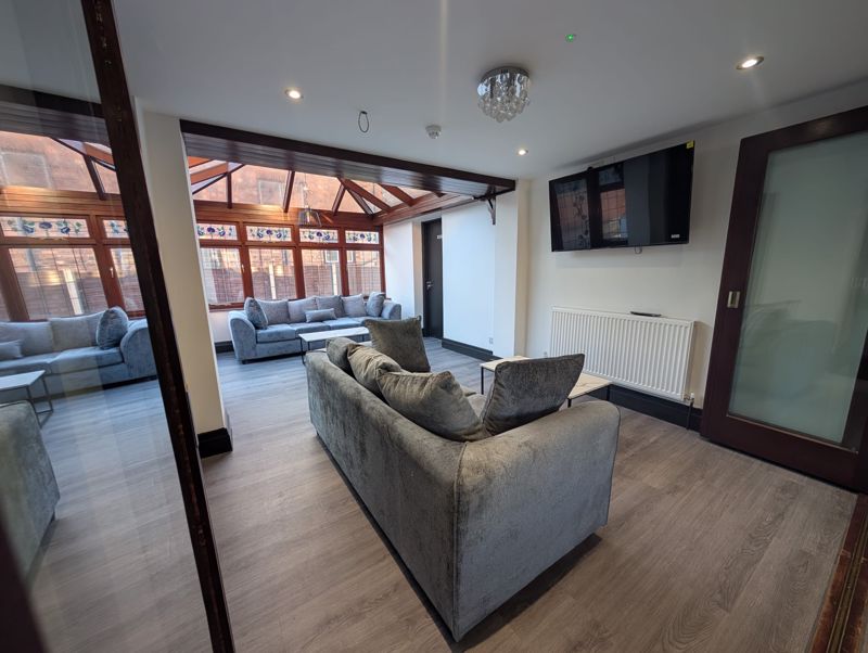Room Thackeray's Lane in Nottingham