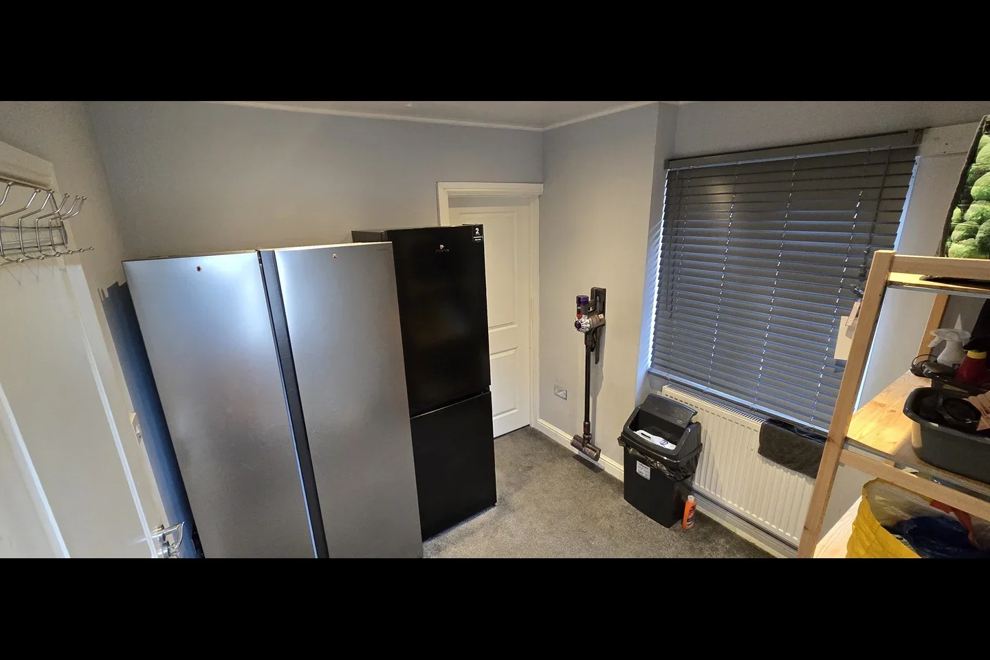 Room Bradley Road in Slough