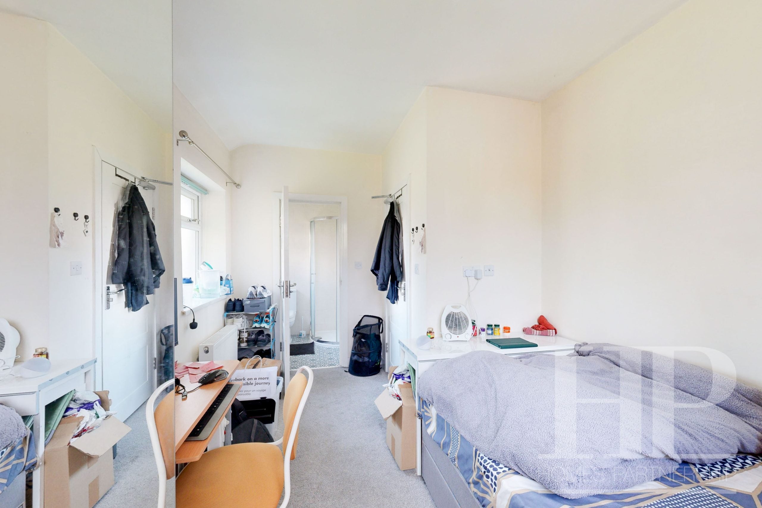 Room The Link in Crawley