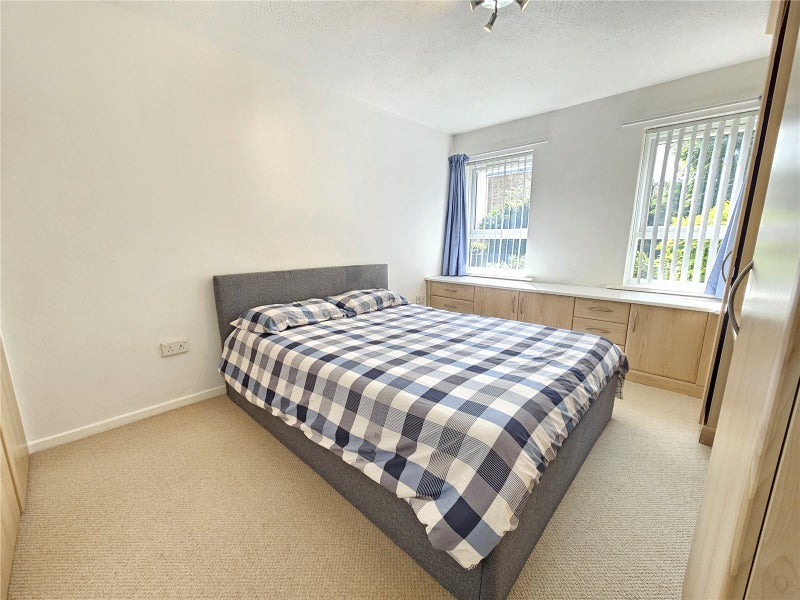 Room Waterford Place in Highcliffe-on-Sea