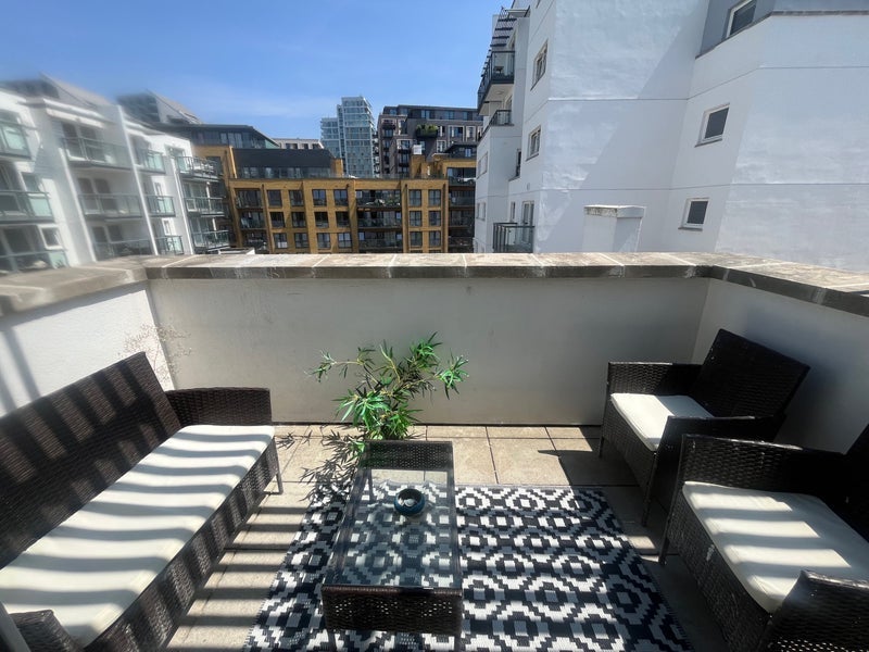 Room Point Pleasant in Greater London